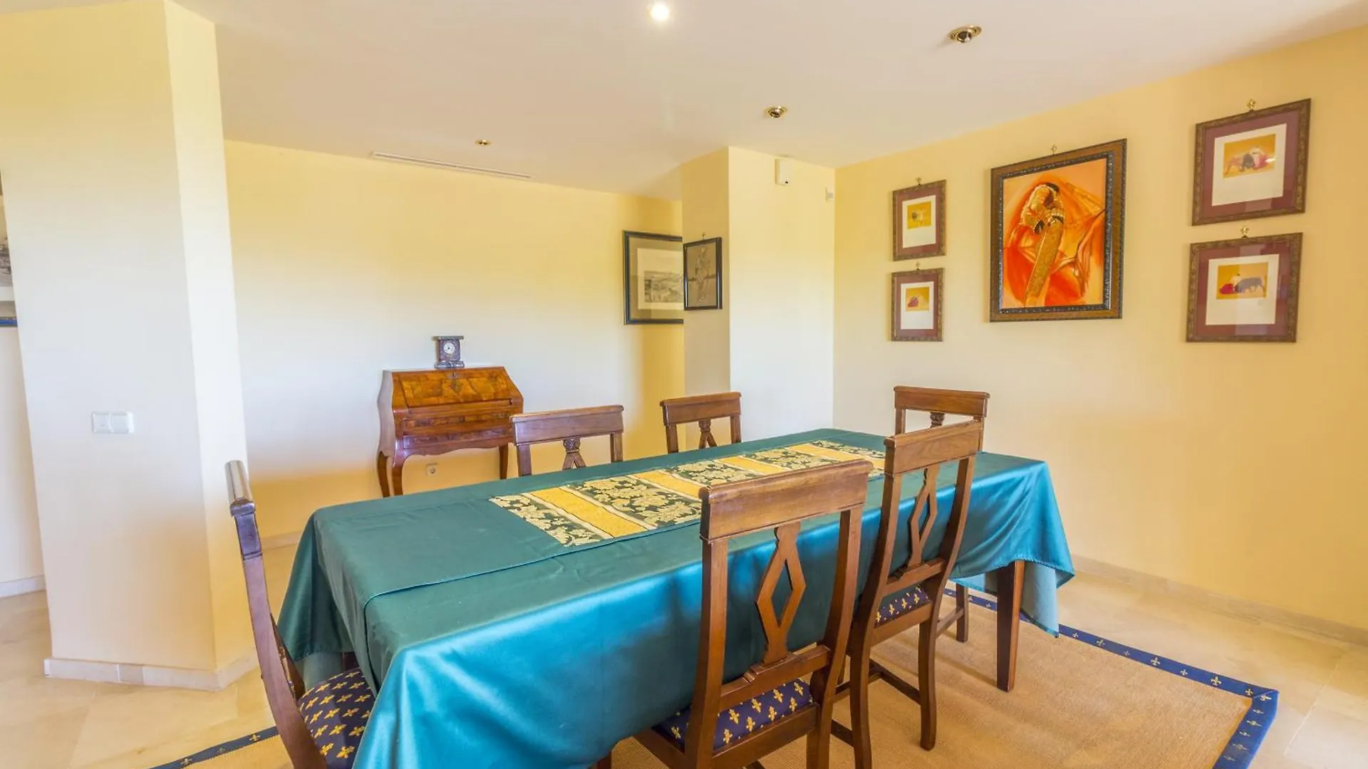 Cubo'S Apartamento Boutique Elviria Hills Marbella 0*,  Spain