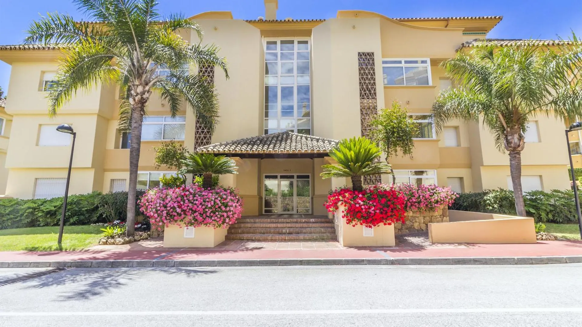 Apartment Cubo'S Apartamento Boutique Elviria Hills Marbella