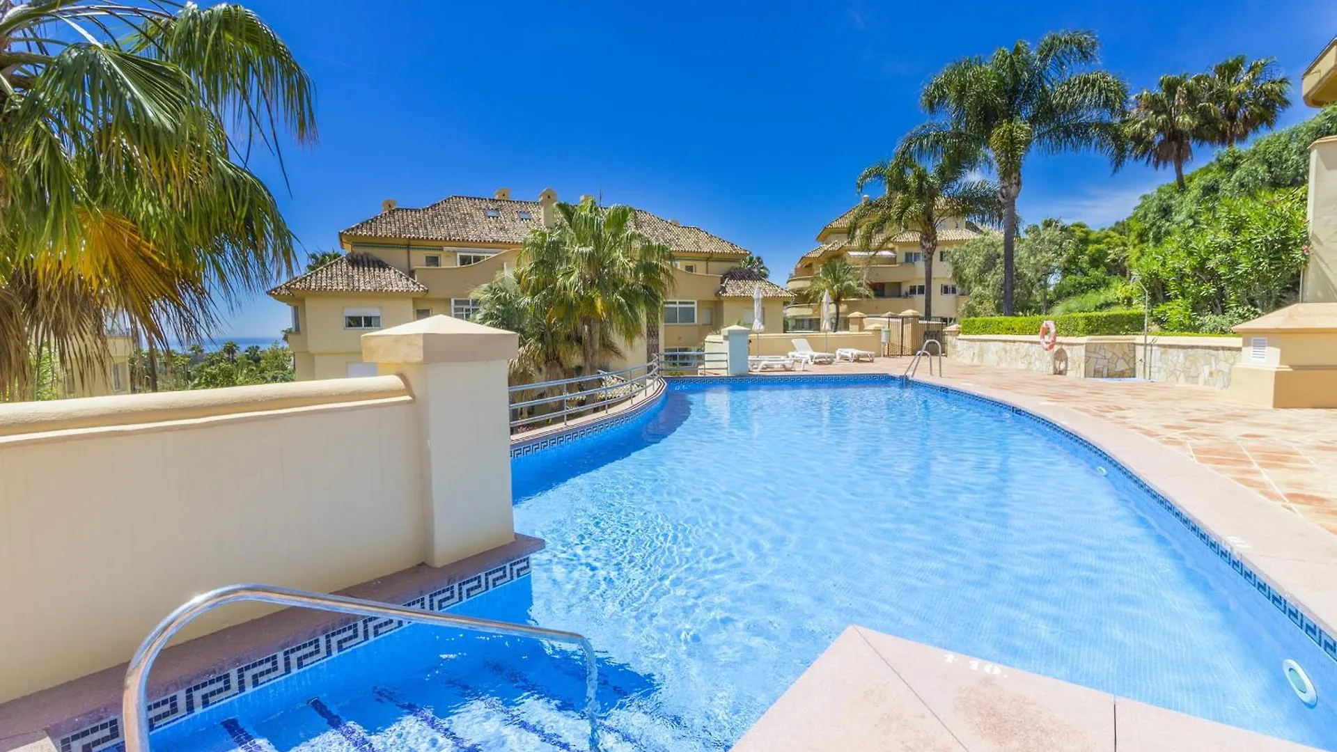 Apartment Cubo'S Apartamento Boutique Elviria Hills Marbella